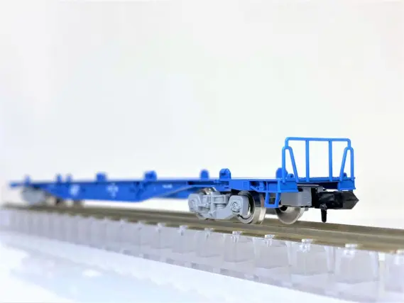 コキ105-39・コキ105-40 コンテナなしが入線です。TOMIX 2749