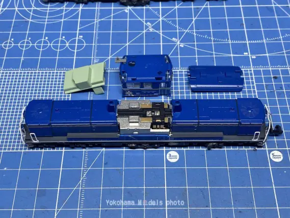 DD51 後期 耐寒形 北斗星（2023）を弄る。その1 KATO 7008-F