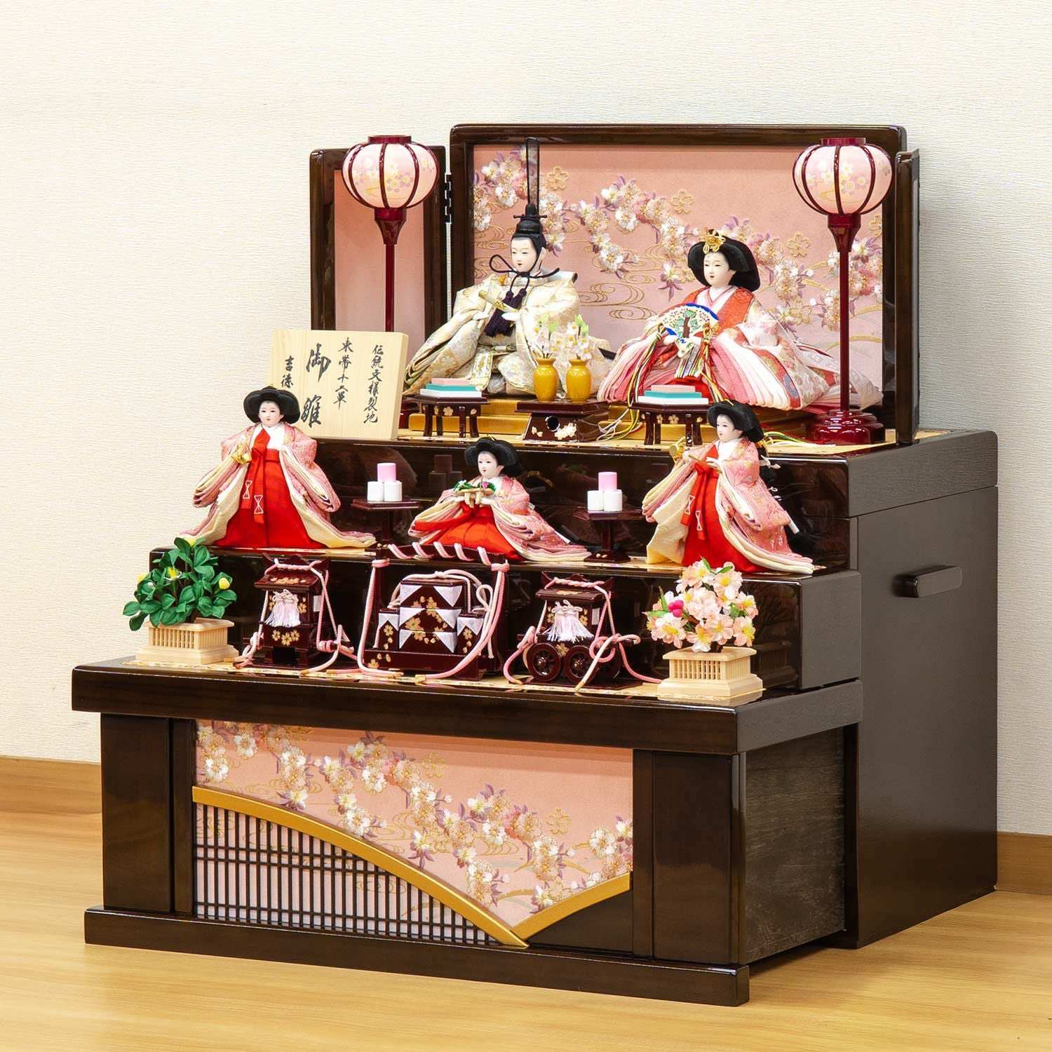 三段飾り 商品一覧 | 雛人形（ひな人形）・五月人形の吉徳