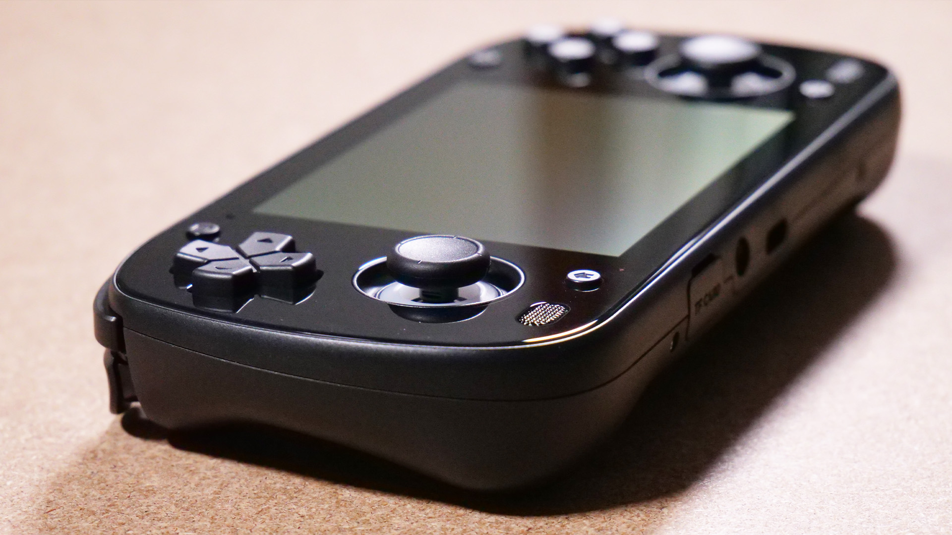 レビュー】次世代を感じるレトロゲーム機『Retroid Pocket Mini