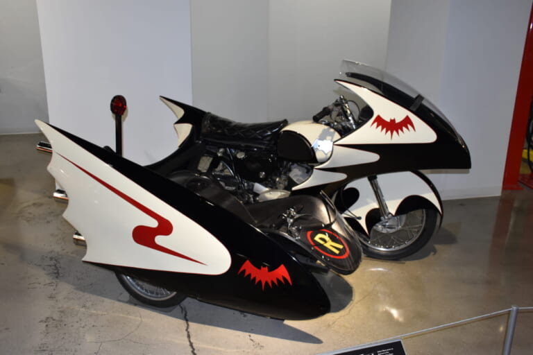 ベース車が何だか全然わからんぞ!!」銀幕に登場した魔改造バイクたち