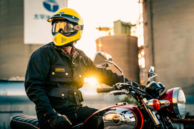 クラシック系バイクにピッタリの防水/防風ウェア!「バブアー
