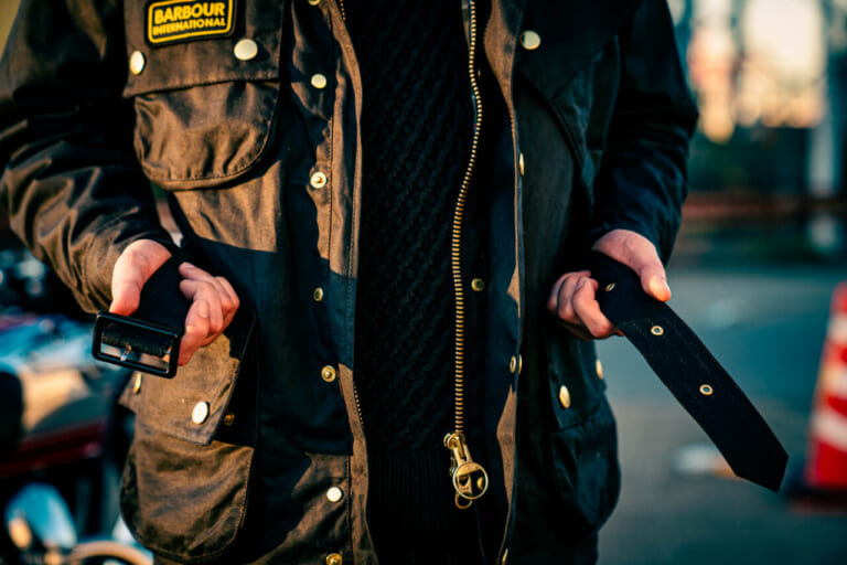 クラシック系バイクにピッタリの防水/防風ウェア!「バブアー