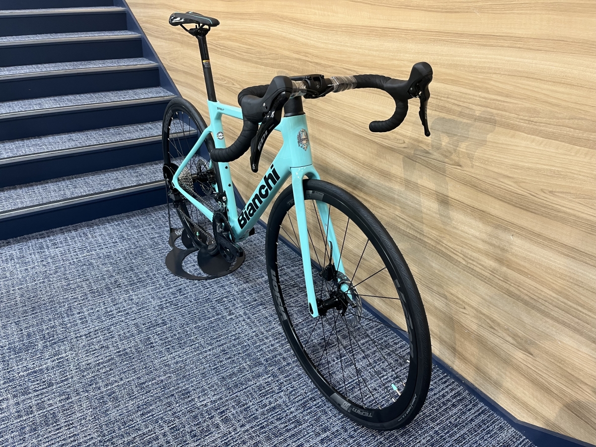 BIANCHI】SHIMANO105のロードバイクがこの価格で！！ | 神戸で自転車を