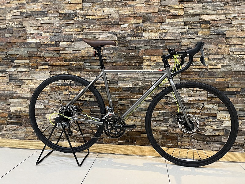 FUJI】街乗りからロングライドまで！オールラウンドに乗れるグラベル