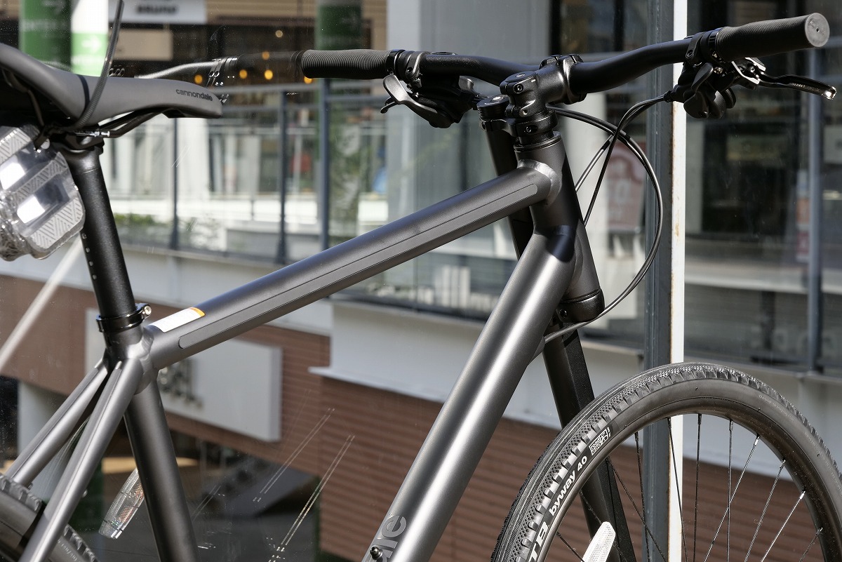 CANNONDALE】サス無し片フォークの”BAD BOY”店頭展示中です！奇抜な