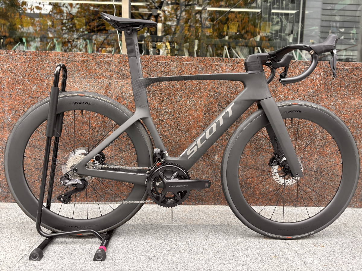 春田scotto foil ロードバイク カーボンロード スコットのロードバイク