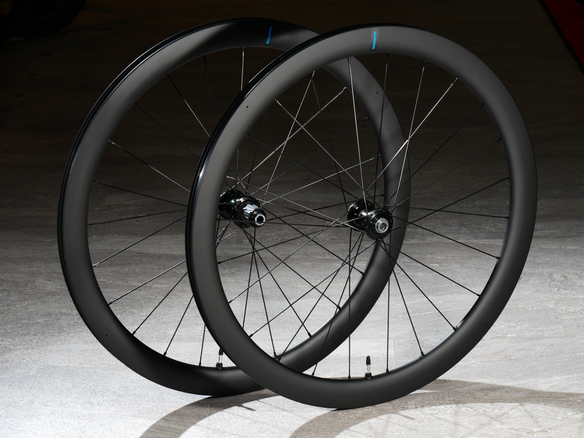 カーボンホイール】驚きのコスパ！世界のシマノのカーボンホイールを