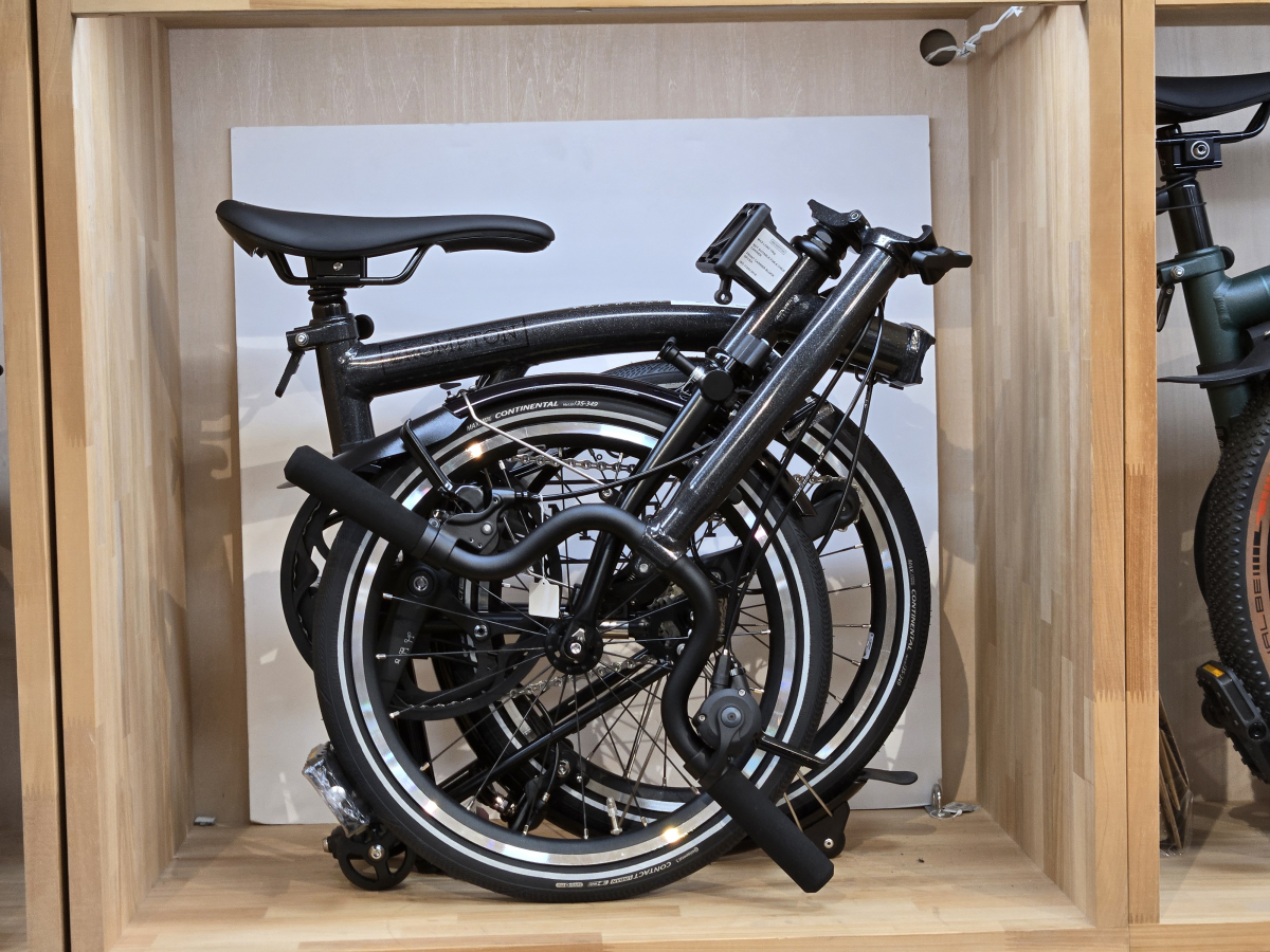 新橋×BROMPTON】P-Lineが価格改定でお求め安くなりました！全色在庫中