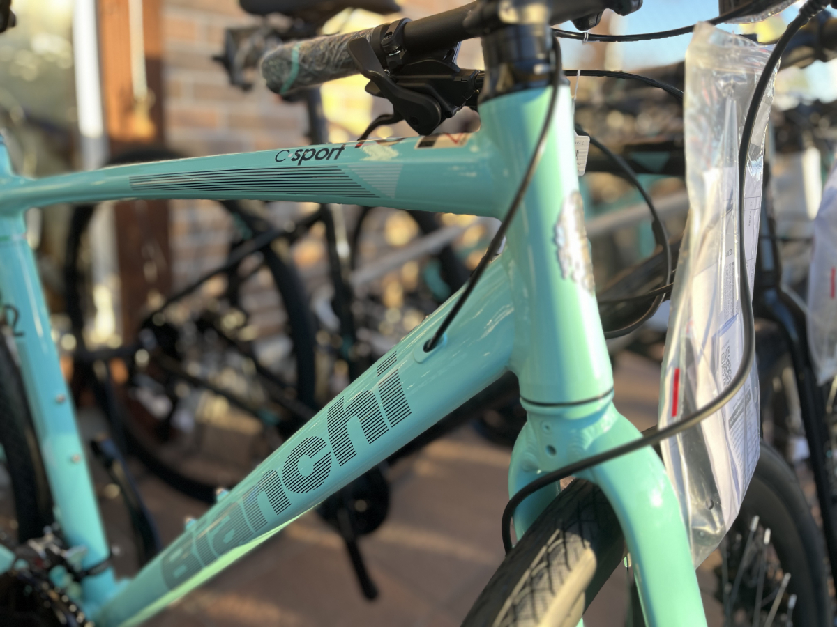 在庫リスト公開】緑？青？水色？でもない、あのチェレステカラーで有名