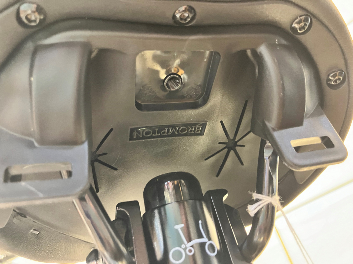 BROMPTON】純正小型ライトで視認性向上！ | 栃木、真岡、那須、日光