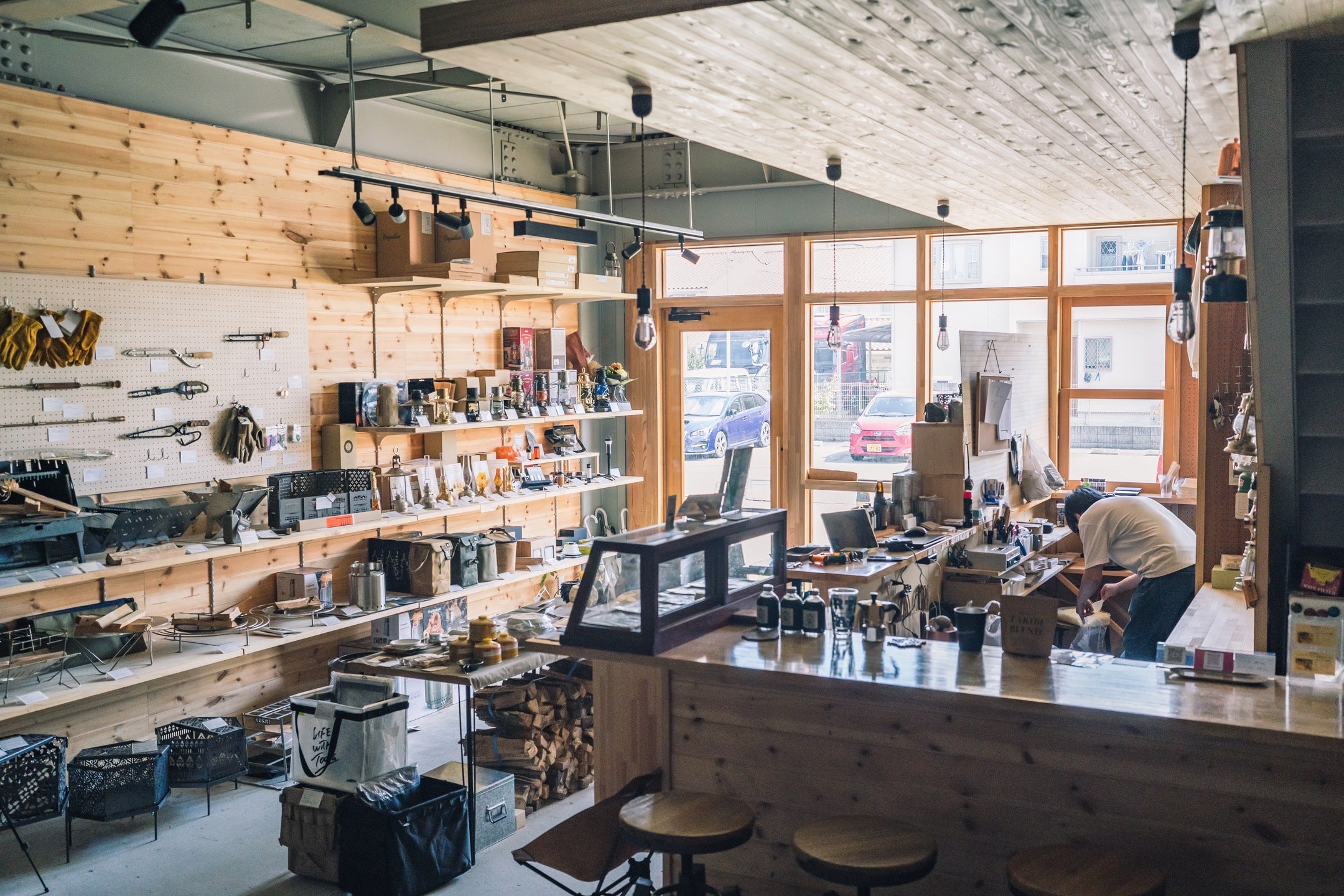 YURAGI OUTDOOR（ユラギアウトドア）