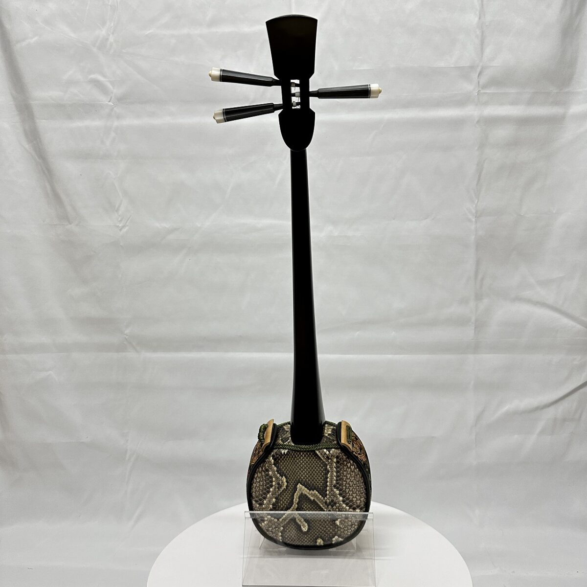 沖縄 三線 久場春殿型 棹のみ たぶん黒檀 沖縄 三線 久場春殿型