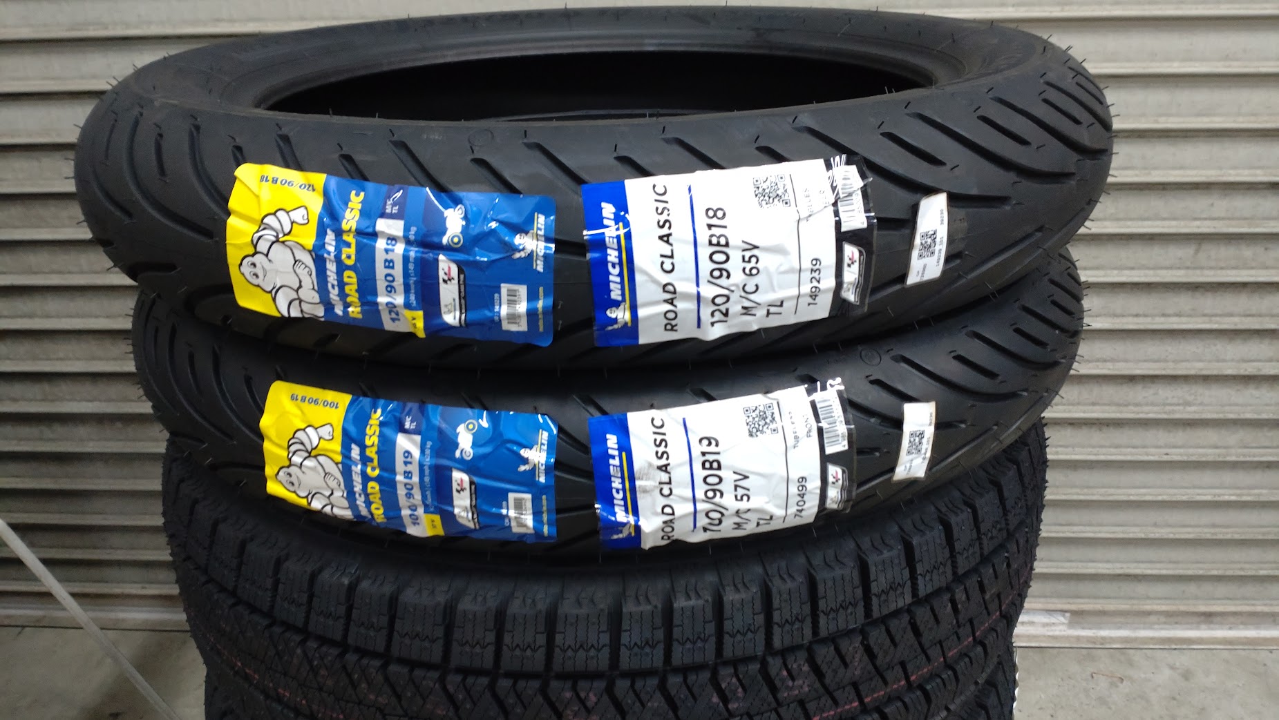 2023年11月04日 Z1Rにミシュラン ロードクラシックを履かせる | 空冷Z