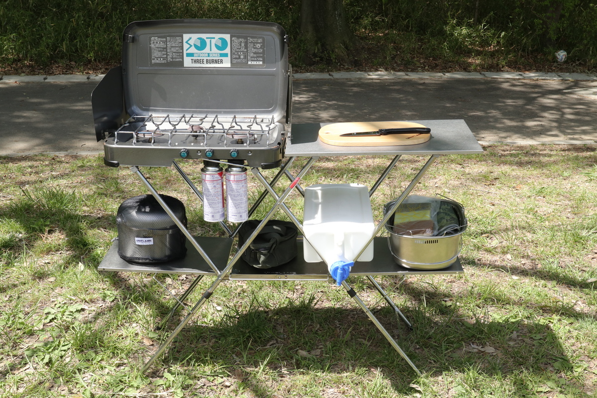 自宅のように ユニフレームキッチンスタンドII – 残念キャンプで