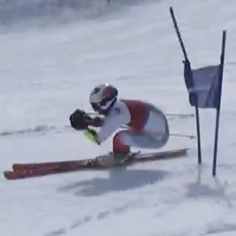 基礎からわかる】アルペンスキーに使えるレガースについて【徹底解説】