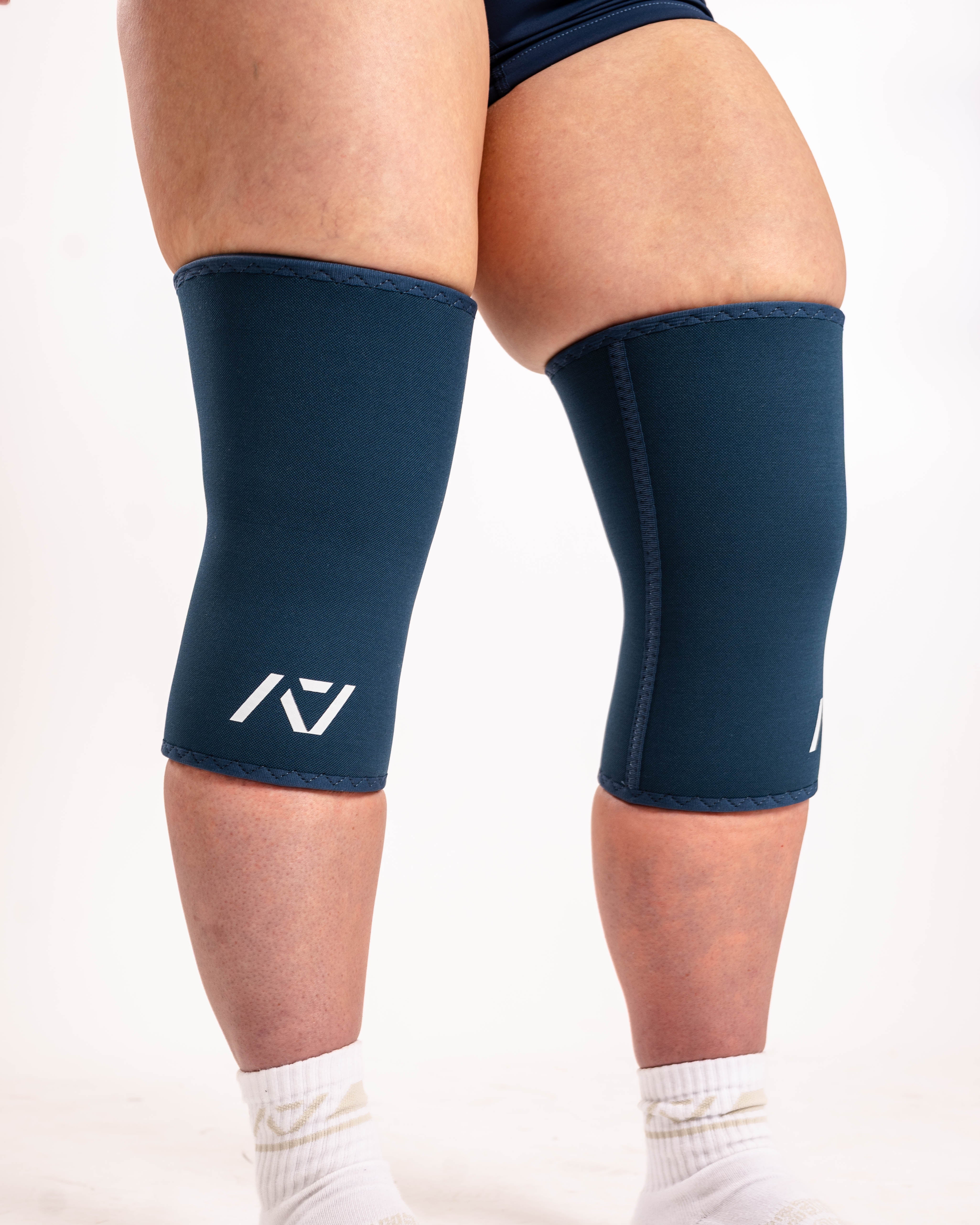 Hourglass Knee Sleeves – A7