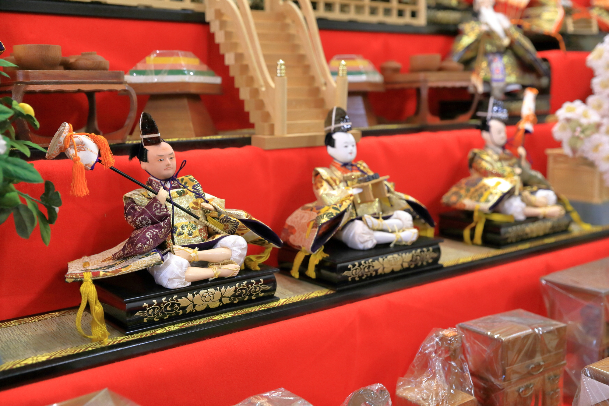 仕丁」の読み方は？表情の違いにはどんな意味が？【雛人形