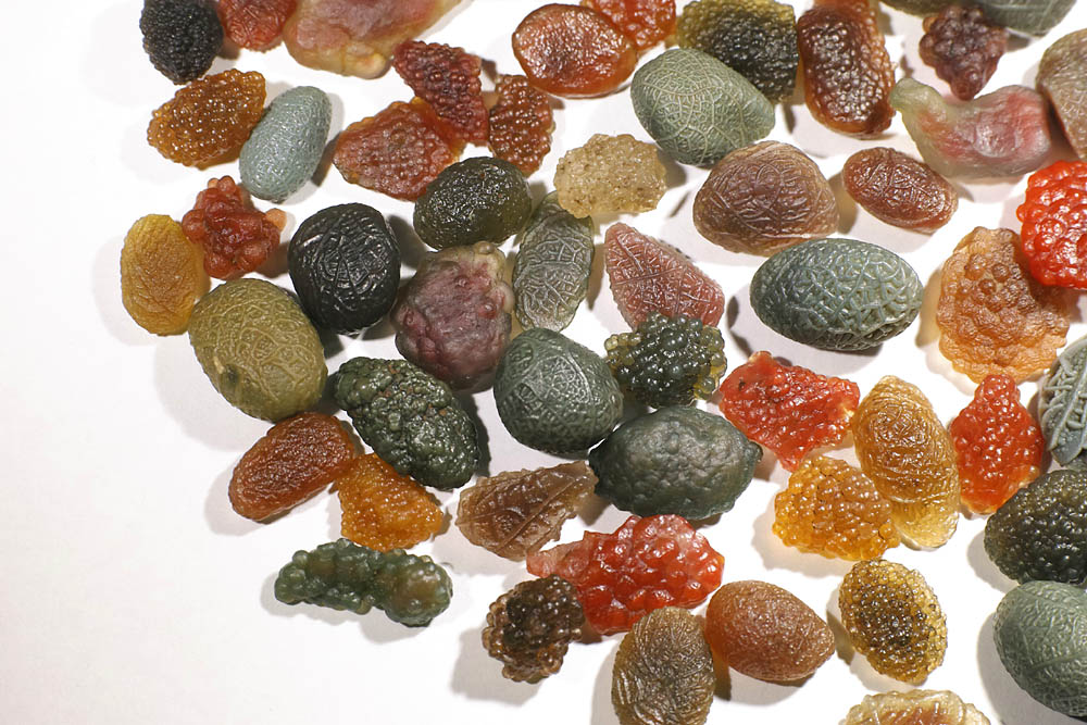 鉱物の中国産黒山瑪瑙の魅力を伝える∥鉱物販売の峠の石屋∥にお任せ