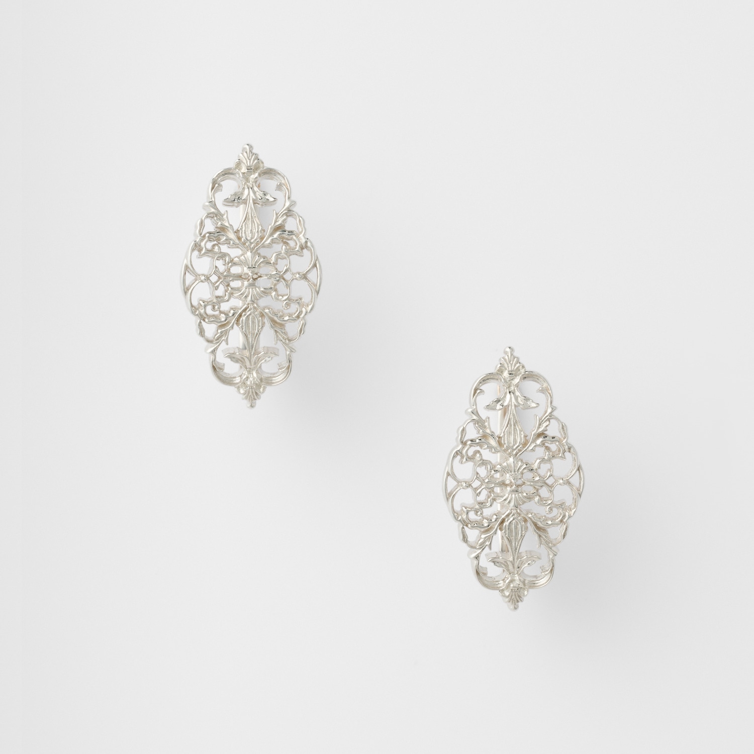 シルバーピアス｜ピアス｜アガット 公式オンラインストア