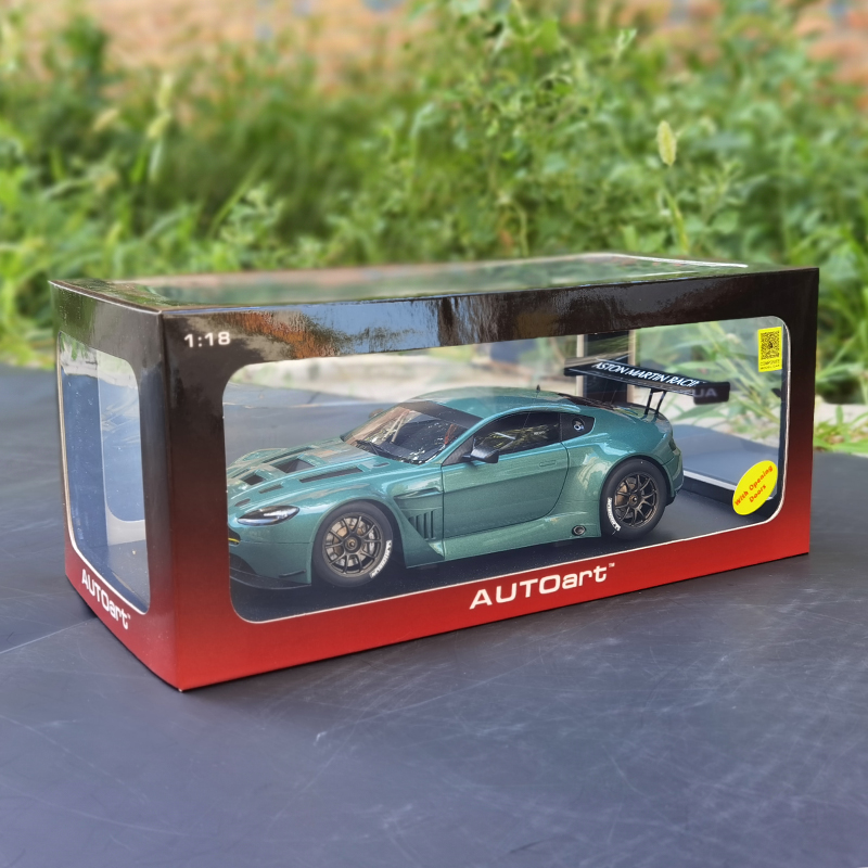 AUTOART 1:18 Aston Martin VANTAGE V12 GT3 Sports car Model