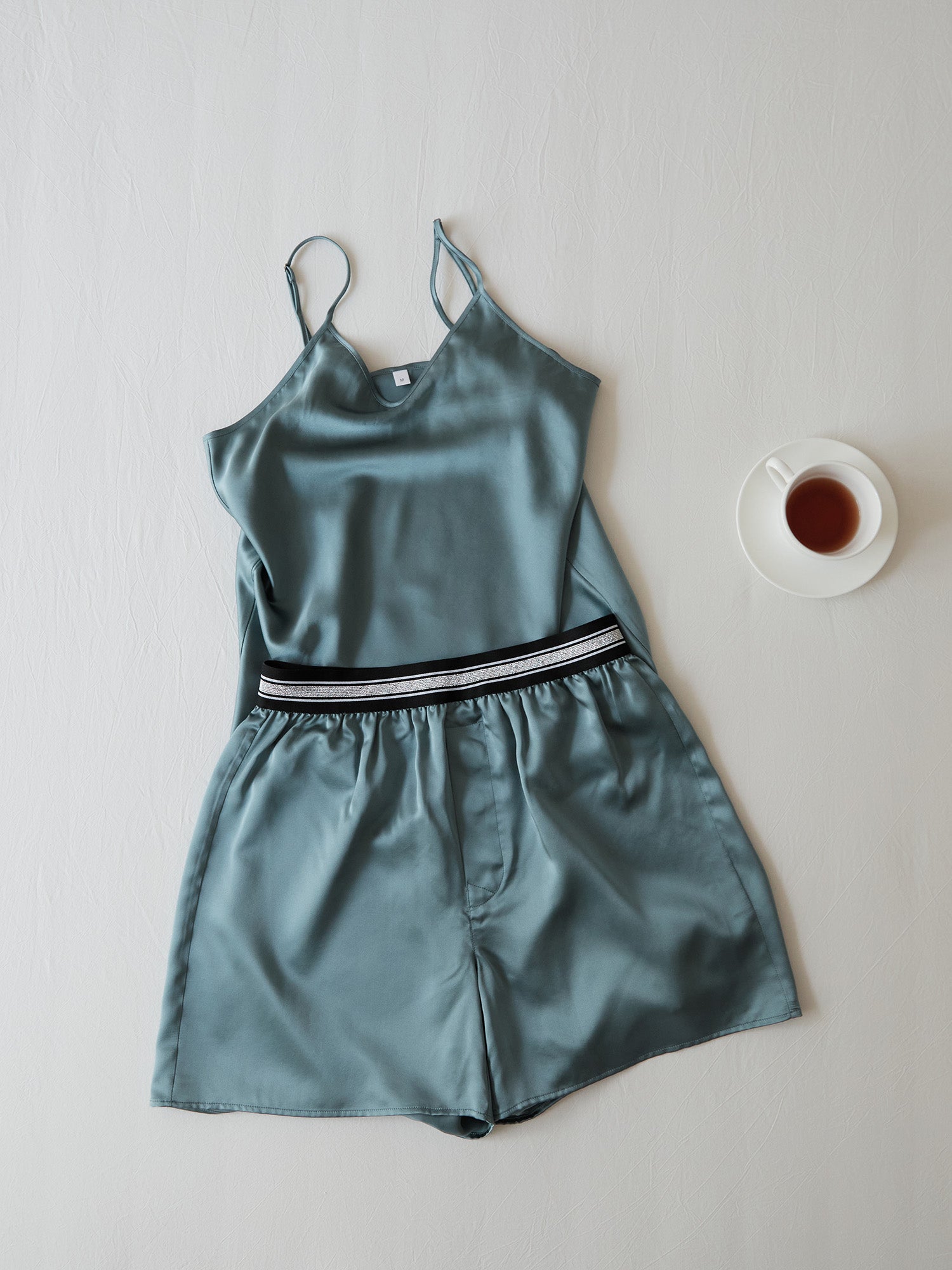 AILYサテンシルクキャミソールA (ライトゴールド/ピーコックブルー