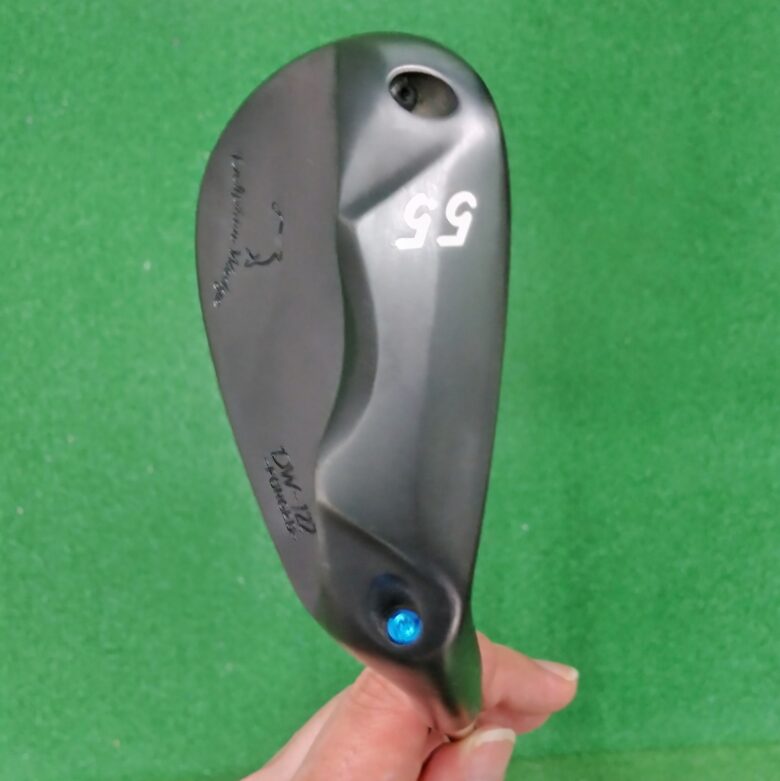 最強のオールラウンダーウェッジ】キャスコのドルフィンブラックDW-122