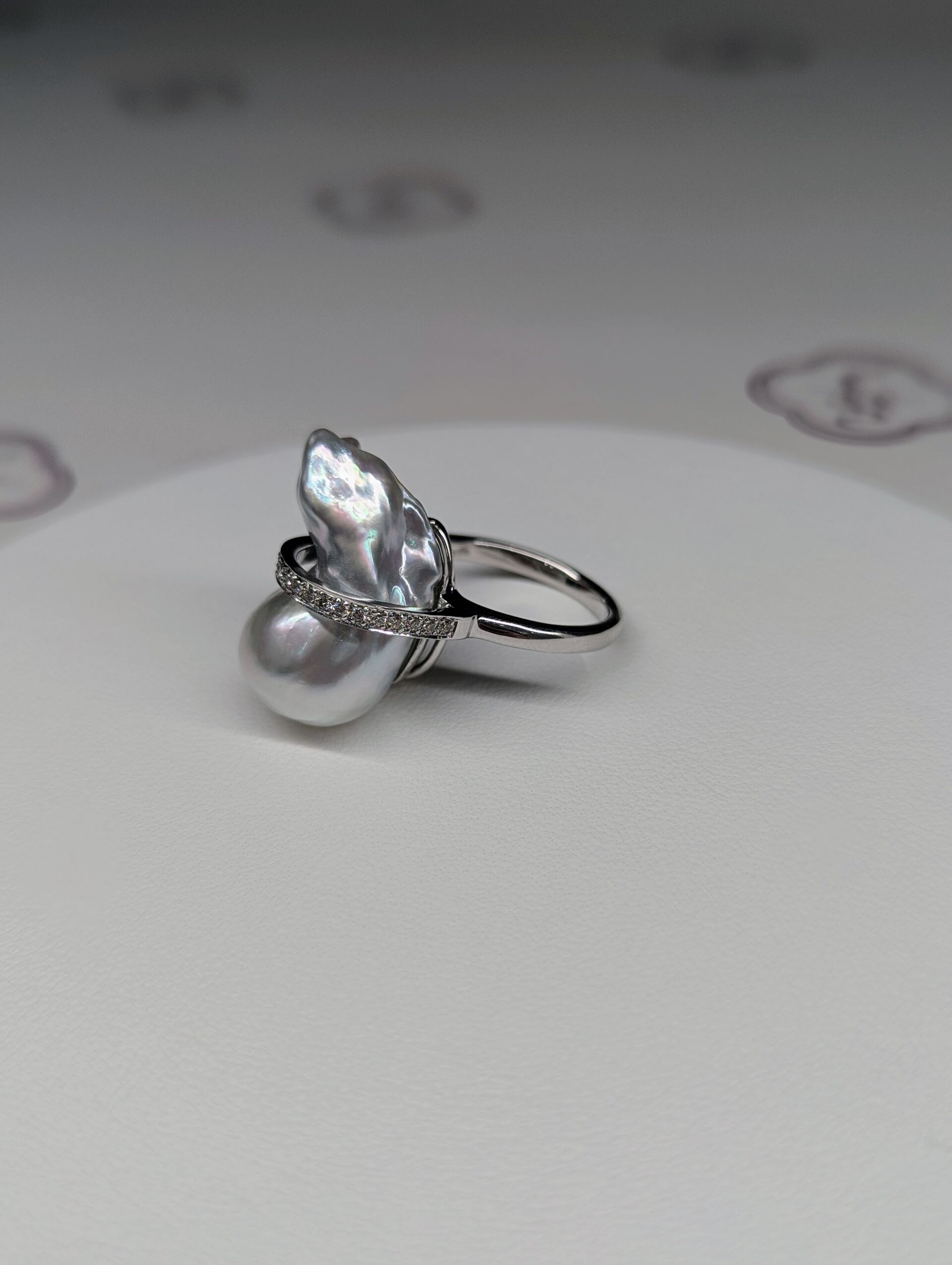 白蝶ケシ真珠プラチナリング | 商品紹介 | 三重県伊勢の真珠なら天埜真珠