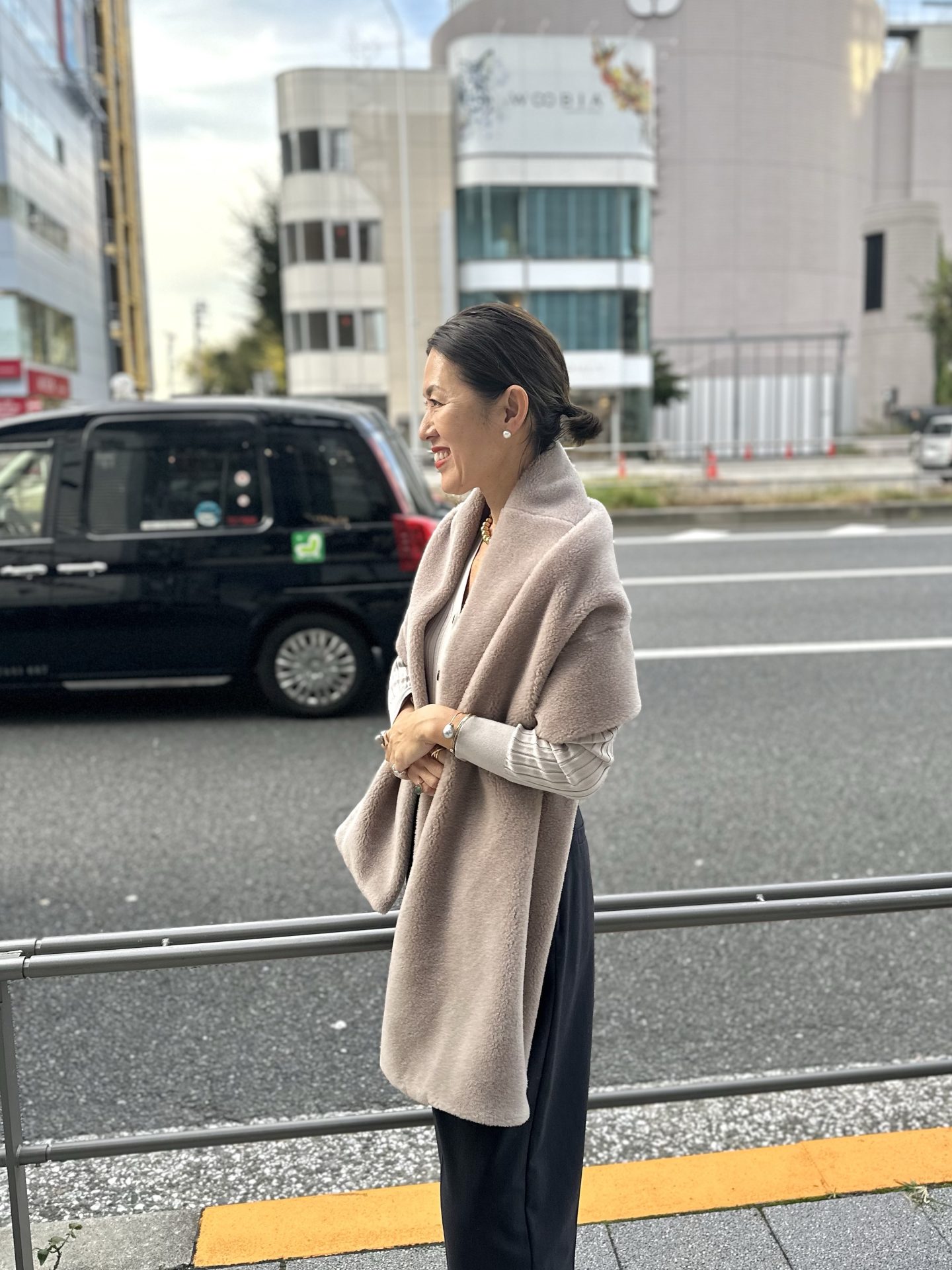 ソージュ】高見えNo.1のボアケープ！ by 大草直子｜着こなしサンプル