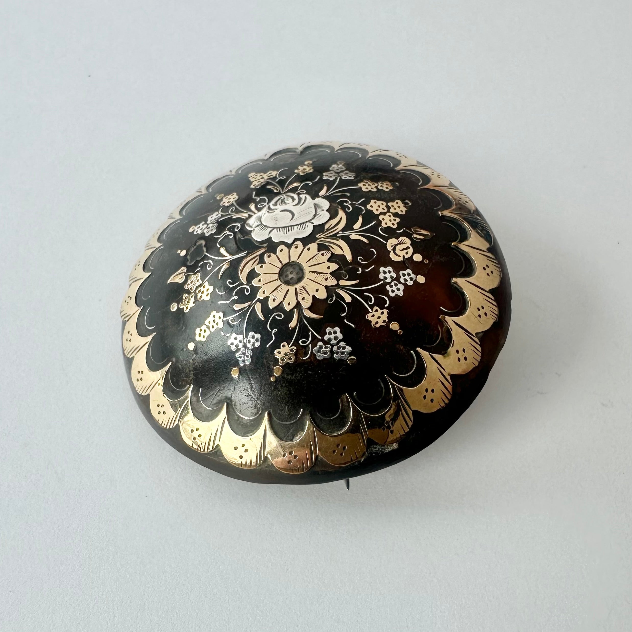 ピクウェ アンティークブローチ – Amelie Antique