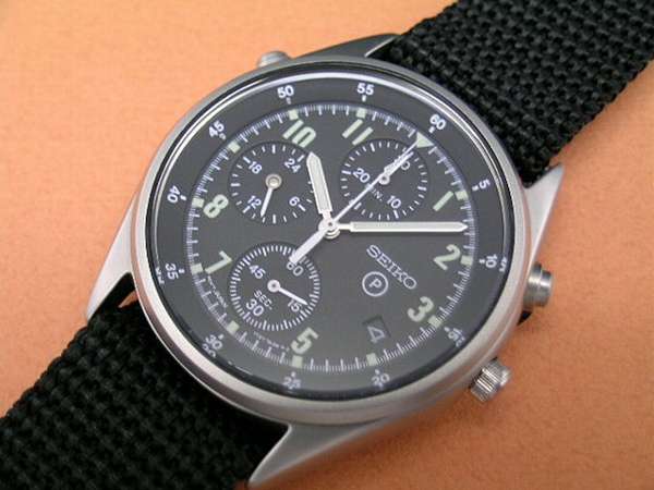 セイコー SEIKO 未使用保管 英国防省採用 ミリタリー・クロノグラフ