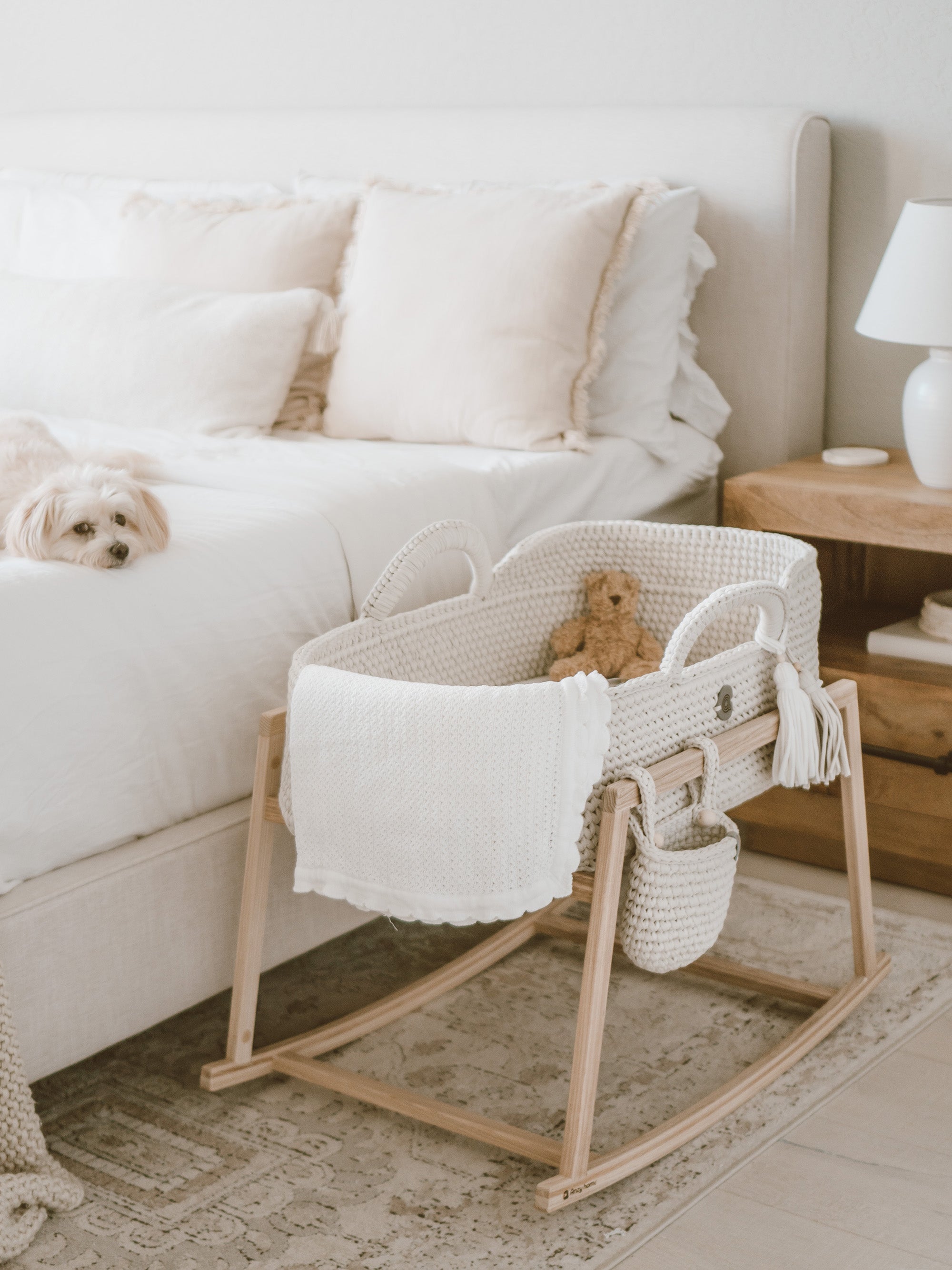 XL Moses Basket with Straight Hood | Safe & Unique by Anzy Home