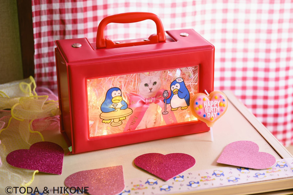 宝島社、レトロかわいい「パピプペンギンズ」のカセットテープケース