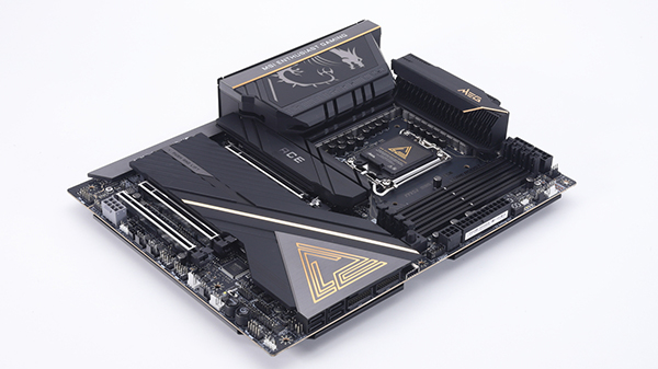 CUDIMMの超高クロックメモリもイケる！MSIの上級マザー「MEG Z890 ACE