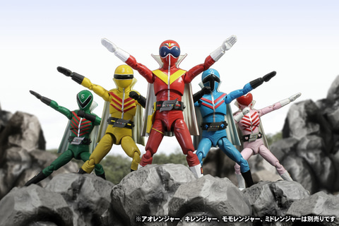 秘密戦隊ゴレンジャー」より、アカレンジャーのアクションフィギュアが