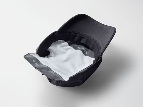 アデランス、手持ちの帽子に簡単装着できる頭皮用LED美容機器 - 家電 Watch