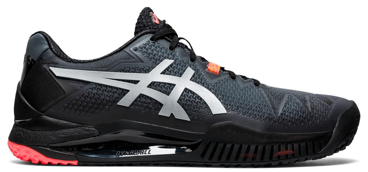 未来の東京”からインスピレーションを受けたテニスシューズ