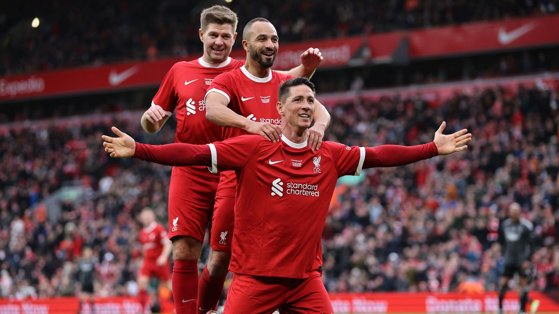 F・トーレスがアンフィールドを沸かす！チャリティーマッチでゴールを