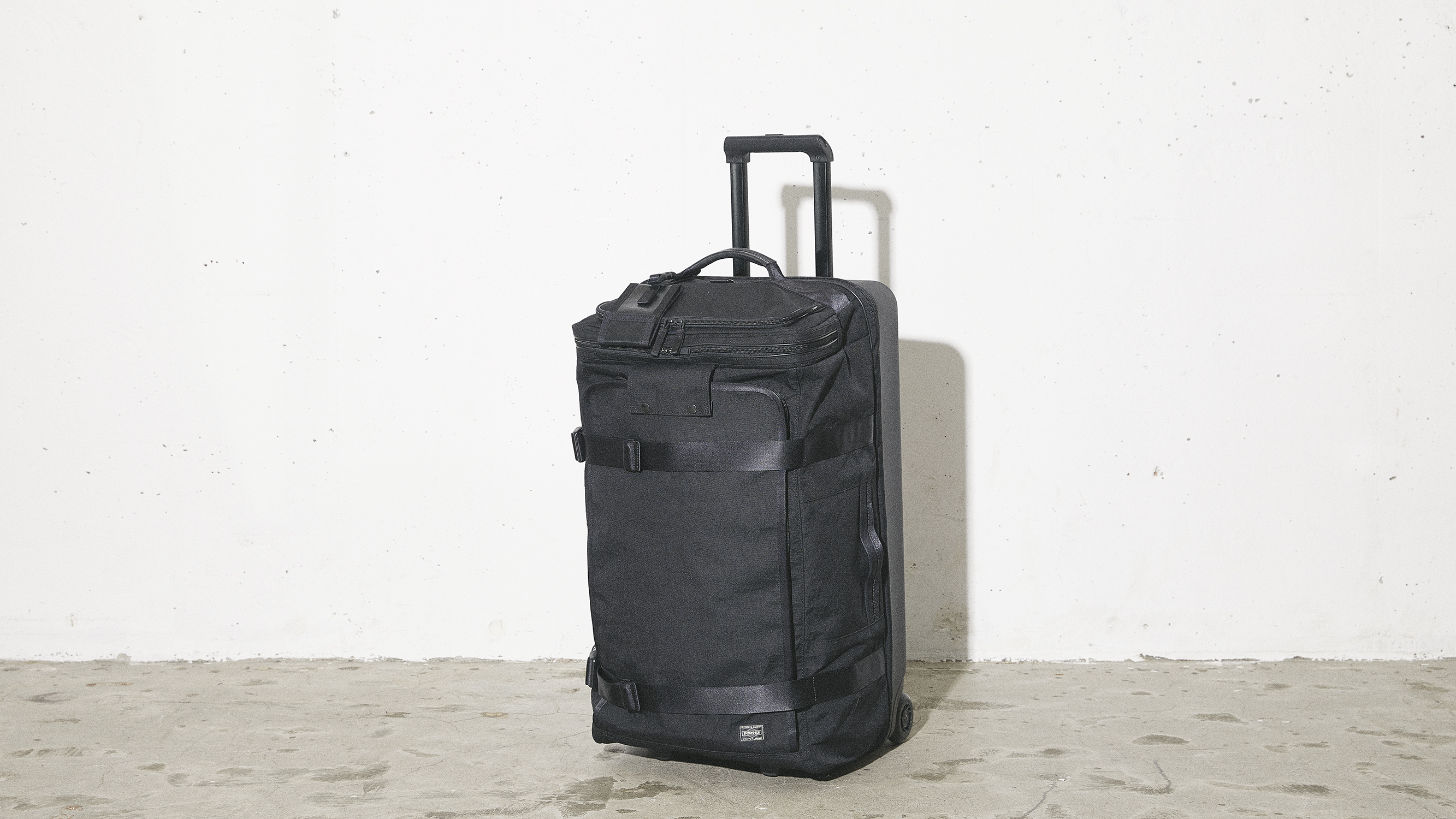 4輪よりも軽く、悪路でも使える旅行カバン。実用性の高い2輪キャリー