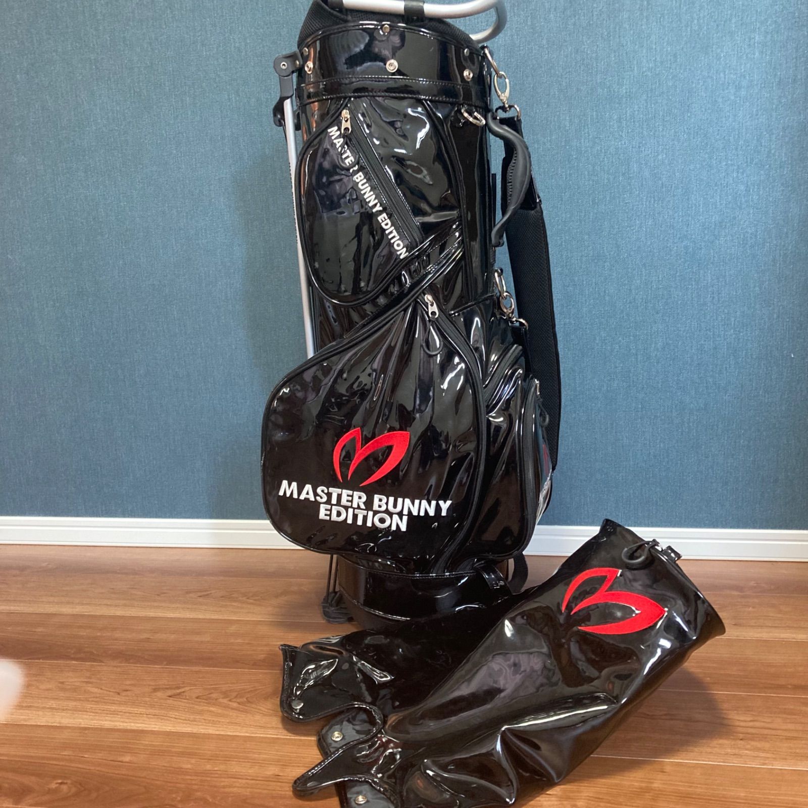 マスターバニーエディション エナメル キャディバッグ【限定店舗展開