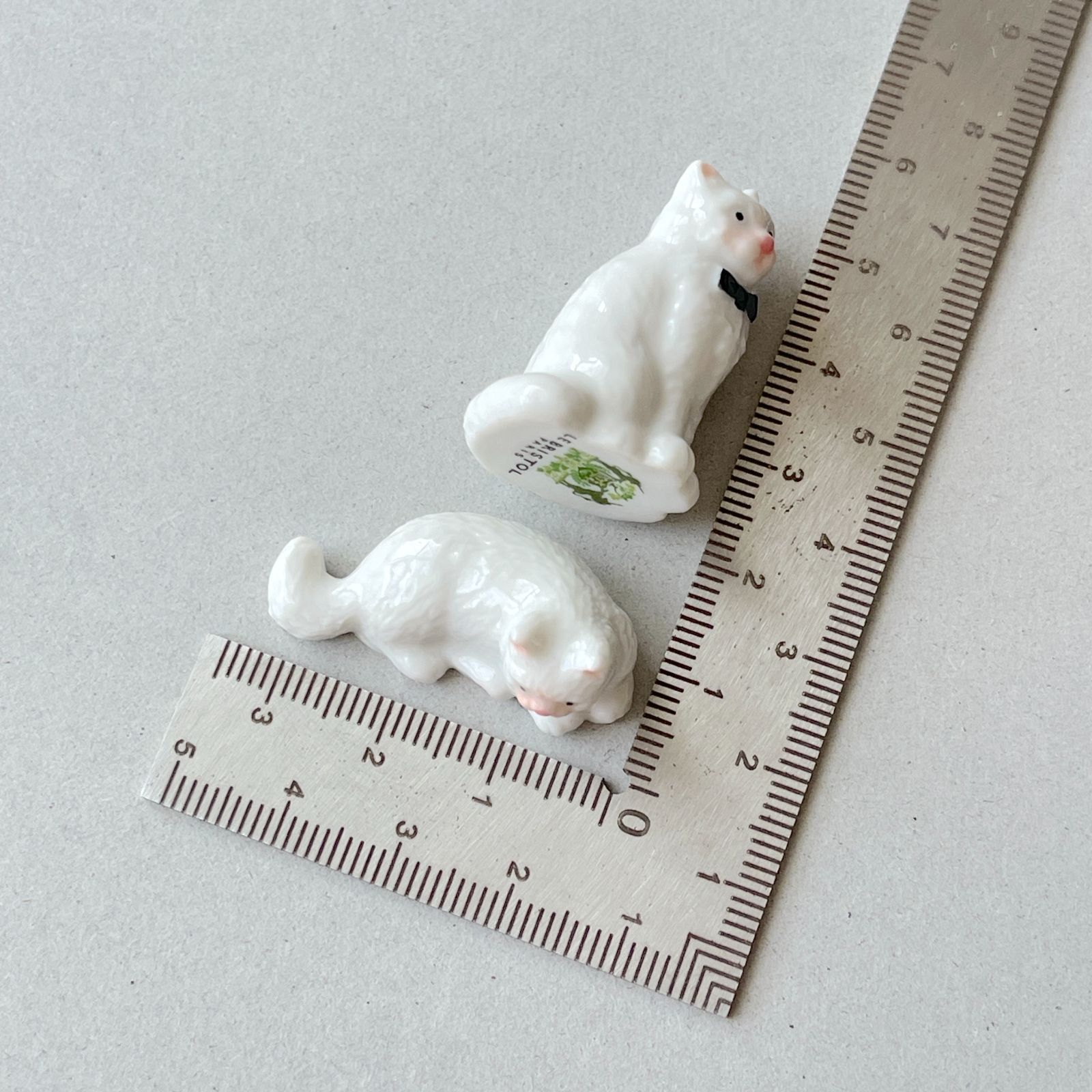 フェーヴ 看板猫 白ネコ ホテル ル ブリストル パリ フランス フェーブ