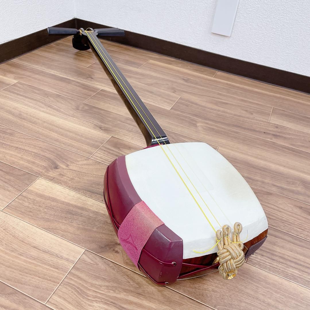 津軽三味線 太棹 一本溝 子持ち 綾杉胴 紅木 和楽器 - メルカリ