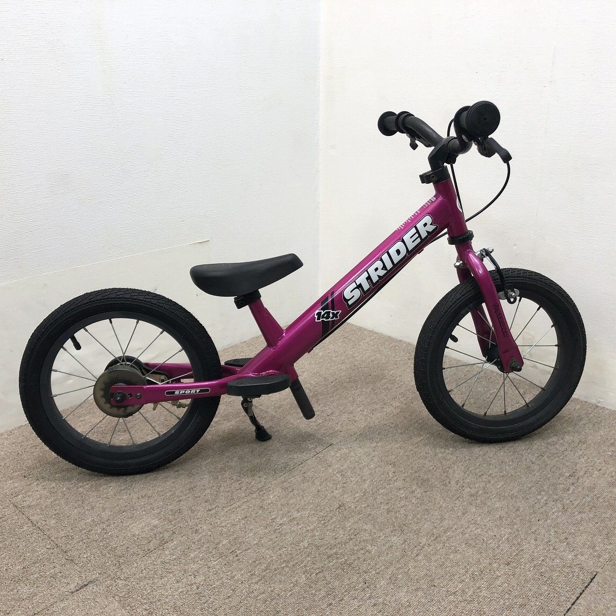 箱付】2017年STRIDER ストライダー ピンク スポーツ ロングポスト付 箱