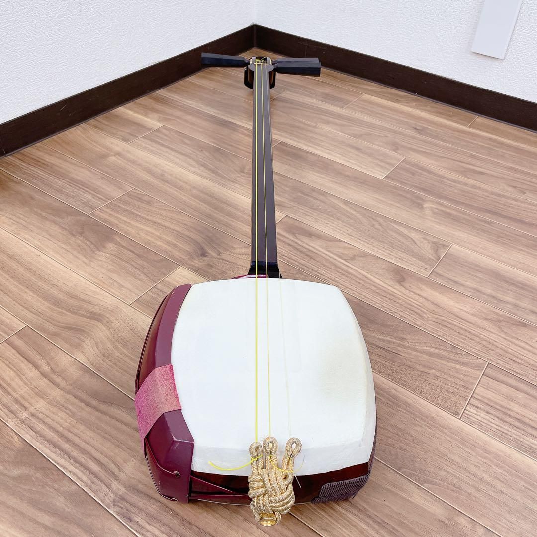 津軽三味線 太棹 一本溝 子持ち 綾杉胴 紅木 和楽器 - メルカリ