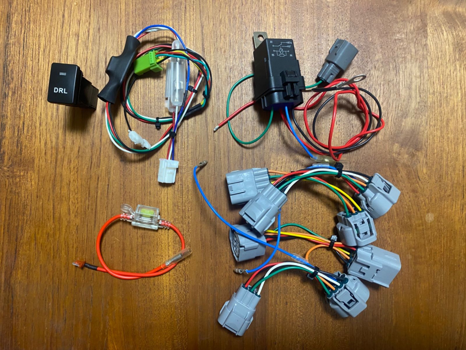 ヘッドライト中古配線ハーネス付き社外品