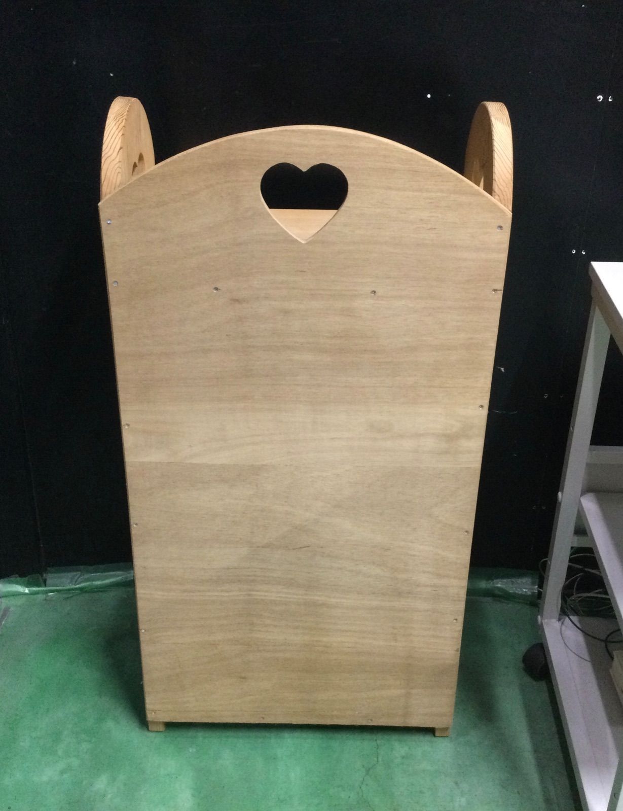 値下げ カントリー家具 木製ハート型 3段飾り棚 ハンドメイド