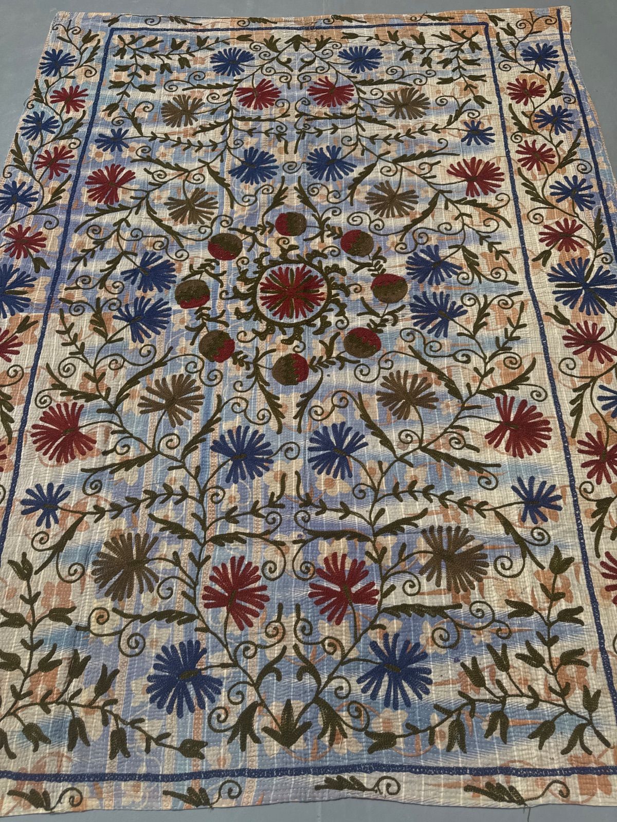 スザニ刺繍 ラリーキルト インド刺繍 マルチカバー スザニ刺繍 ラリー