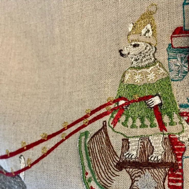 コーラルアンドタスク クッションカバー Santa's Sleigh - メルカリ