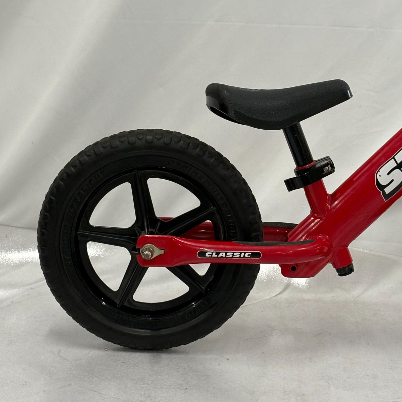 値下げ! STRIDER CLASSIC バランスバイク 黒ブラック STRIDER