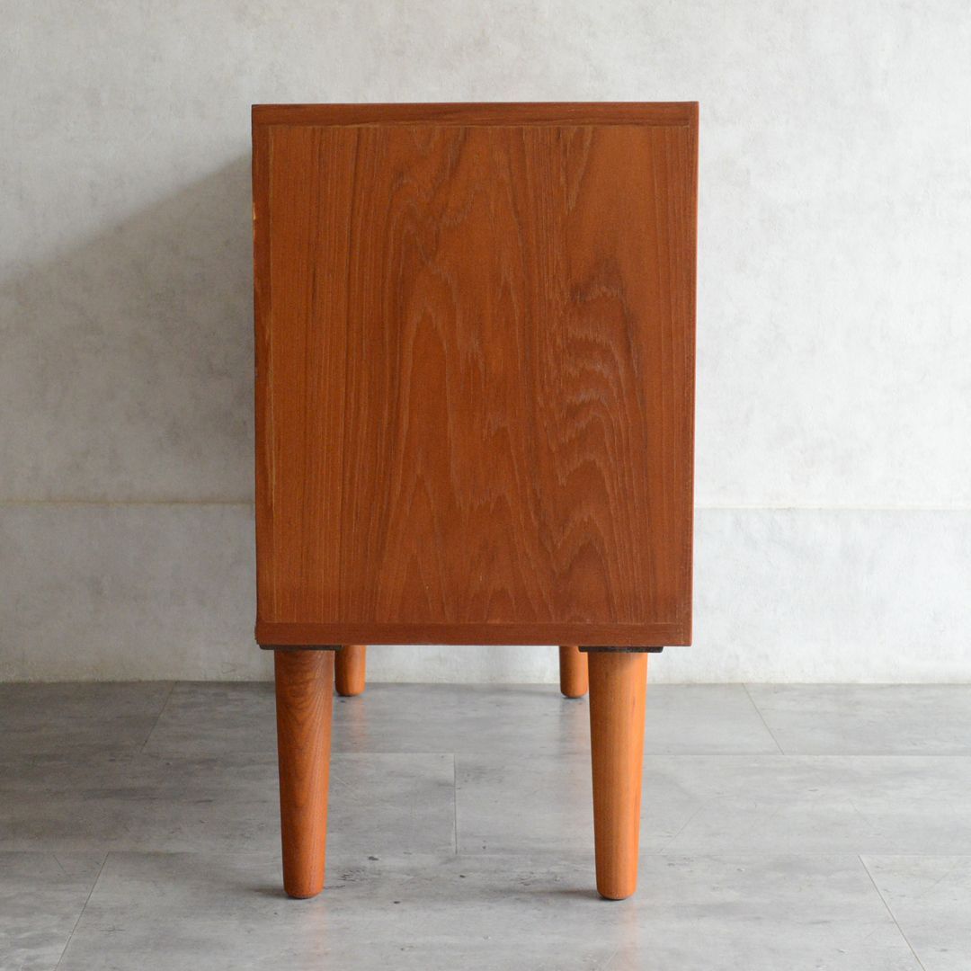 デンマーク 北欧ヴィンテージ チーク ガラスキャビネット 北欧家具